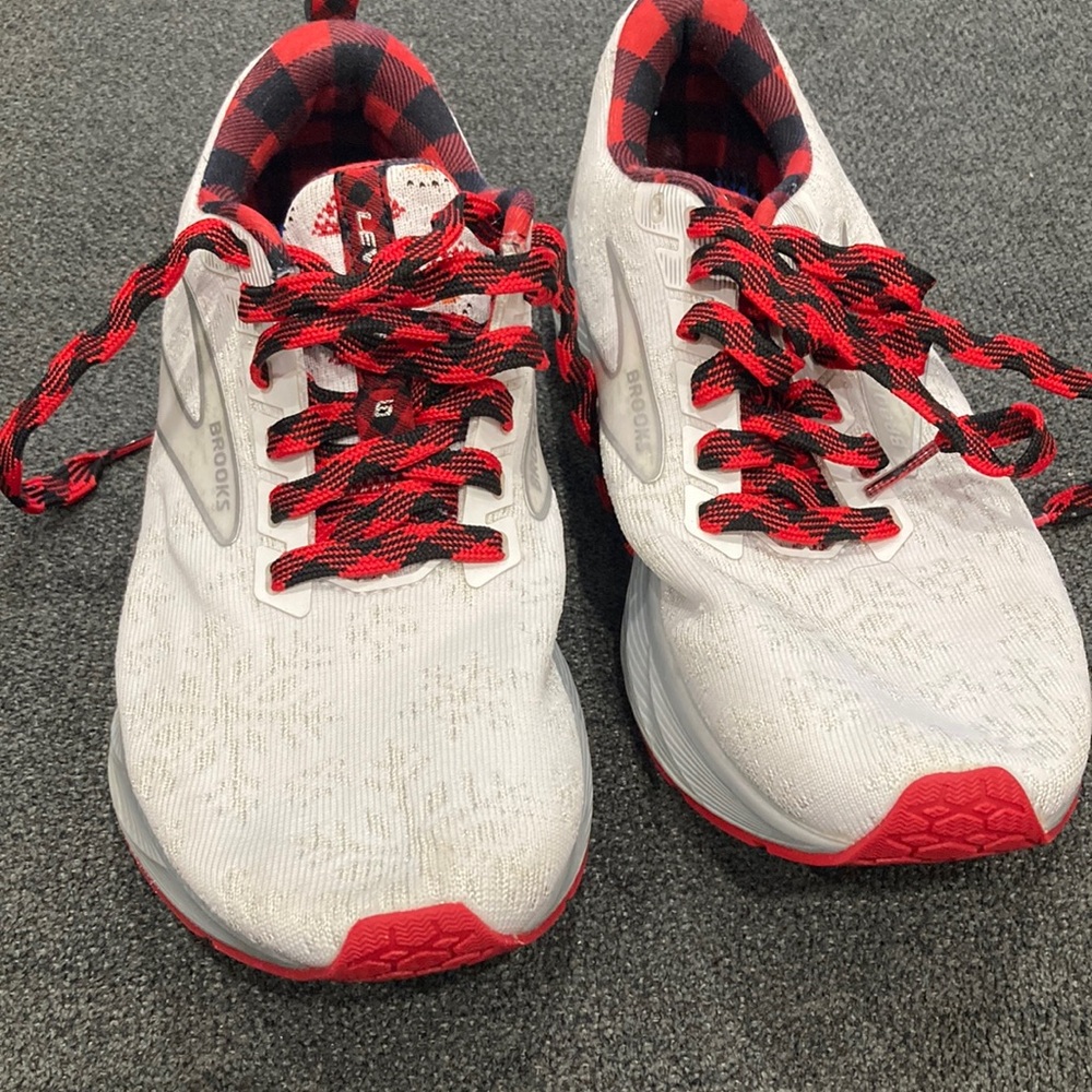 Brooks Run and Merry Christmas Athletic Sneakers